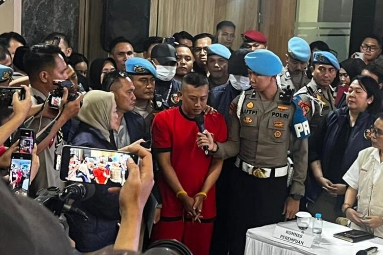 Beredar video Taufik Hidayat Check In Di Hotel dengan Perempuan Lain Saat Sekap YTR