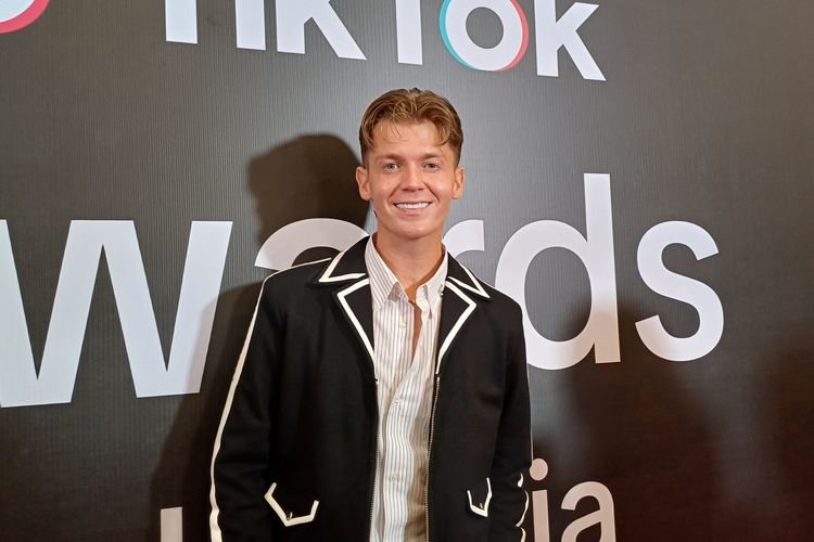 Lirik dan Chord Lagu Untie the Knot - Jamie Miller