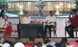 Menko PMK: Penerima PKH Meningkat, Angka Kemiskinan Menurun 