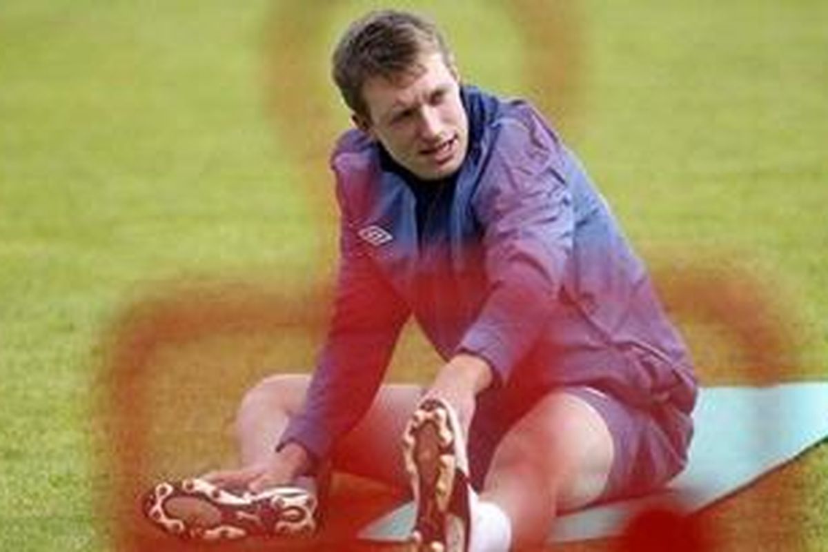 Bek Inggris yang juga pemain Manchester United, Phil Jones. 