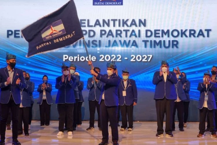 Pelantikan pengurus Partai Demokrat Jatim pimpinan Emil Dardak, Kamis (22/4/2022).