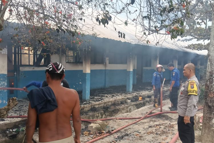 Gedung SMPN 4 Toba Terbakar, Penyebabnya Diselidiki  