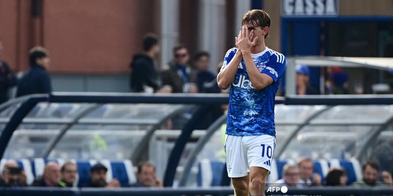 Gelandang Como 1907 Nico Paz merayakan gol kedua timnya dalam laga Serie A Italia antara Como dan Juventus di Stadion Giuseppe Sinigaglia di Como, Italia pada 19 Oktober 2025.