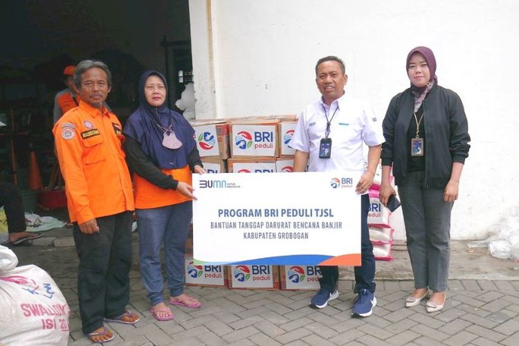 BRI melalui BRI peduli menyalurkan bantuan tanggap bencana banjir berupa ratusan makanan cepat saji, sembako, hingga survival kits kepada warga di 16 kecamatan, Kabupaten Grobogan, Jawa Tengah (Jateng). 