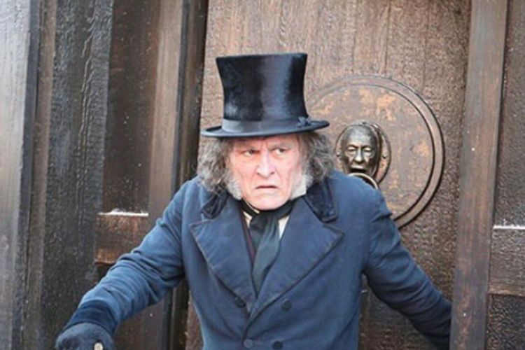 Muncul Jadi Ebenezer Scrooge di Comic Con, Johnny Depp Tak Dikenali