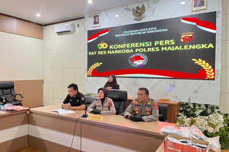 Polisi Ringkus 7 Pengedar Narkoba di Majalengka, Sabu dan 1.670 Pil Disita