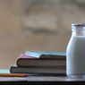 Benarkah Minum Susu Sebelum Tidur Bisa Membuat Kita Lebih Nyenyak?
