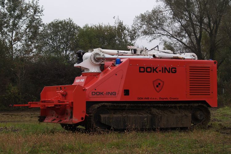 Ilustrasi robot Damkar DOK-ING MVF-5