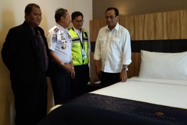 Menteri Perhubungan Budi Karya Sumadi Meninjau 3 Hotel di Majalengka untuk fasilitas asrama haji, Selasa (17/4/2018).