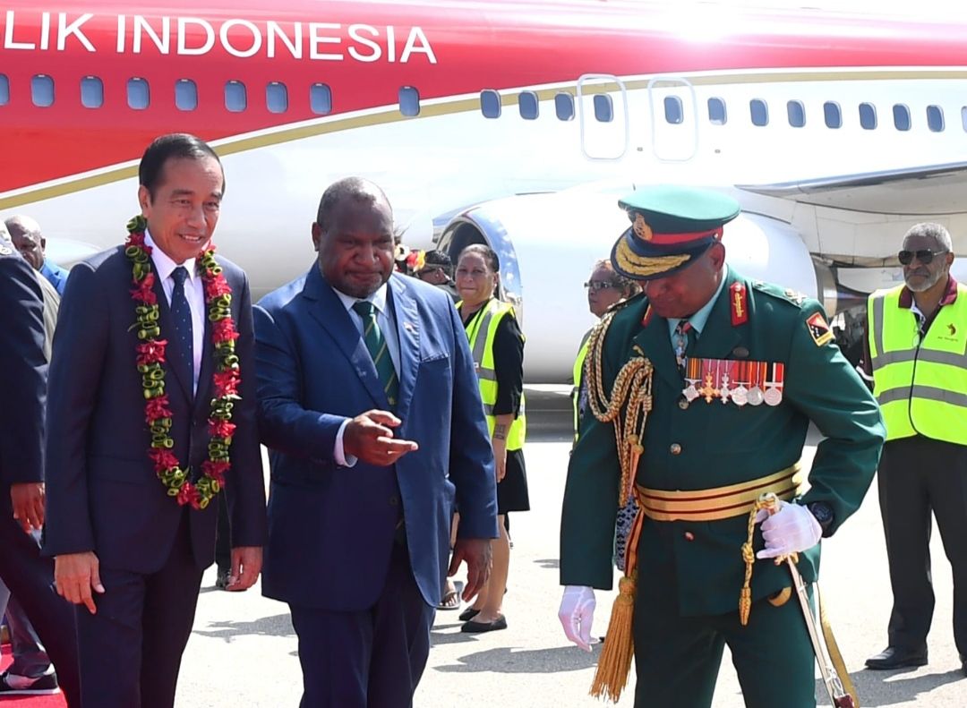 Tiba di Papua Nugini, Jokowi Disambut Perdana Menteri James Marape