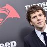 Jesse Eisenberg Akan Donorkan Ginjalnya untuk Orang Asing