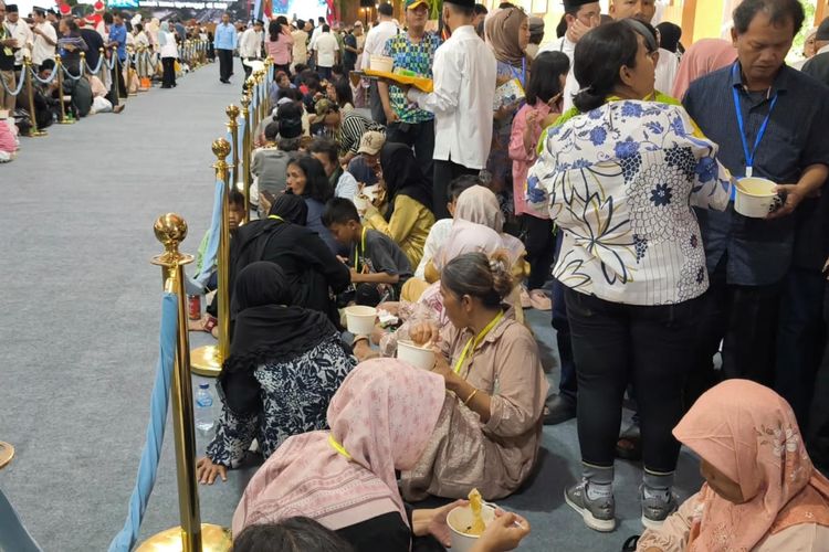 Menu Nusantara Warnai Halalbihalal di Istana, Ada Opor Ayam hingga Jajanan Pasar