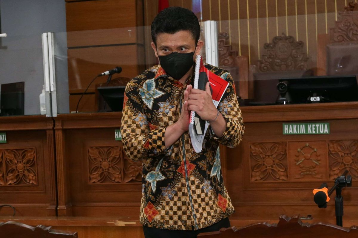 Terdakwa pembunuhan berencana terhadap Nofriansyah Yosua Hutabarat atau Brigadir J, Ferdy Sambo menjalani sidang dengan agenda pembacaan eksepsi di Pengadilan Negeri Jakarta Selatan, Senin (17/10/2022). Ferdy Sambo bersama dengan Istrinya, Putri Candrawathi, Richard Eliezer, Ricky Rizal dan Kuat Maruf didakwa melakukan pembunuhan berencana terhadap Nofriansyah Yosua Hutabarat atau Brigadir J.