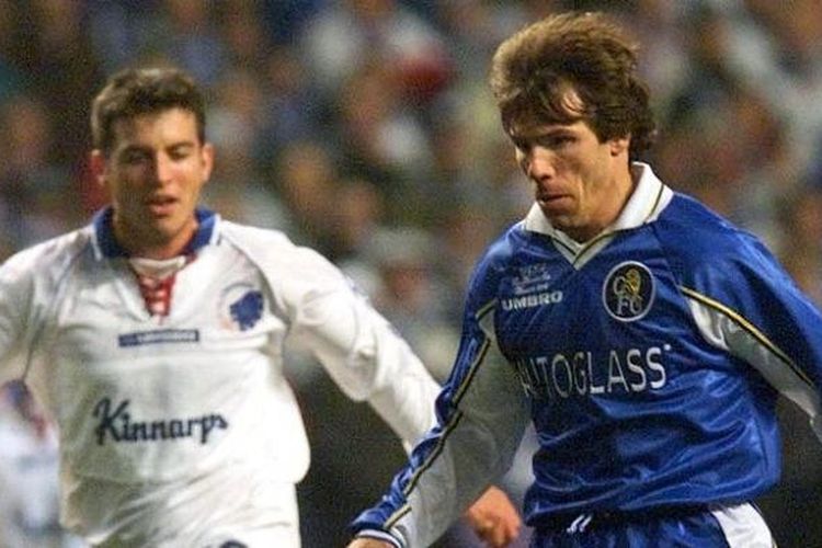 Gianfranco Zola menjadi salah satu andalan Chelsea pada era 90-an.