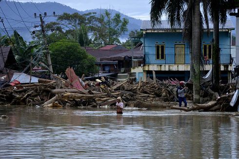 Update Banjir Bandang di Masamba: 21 Korban Meninggal, 2 Masih Dicari