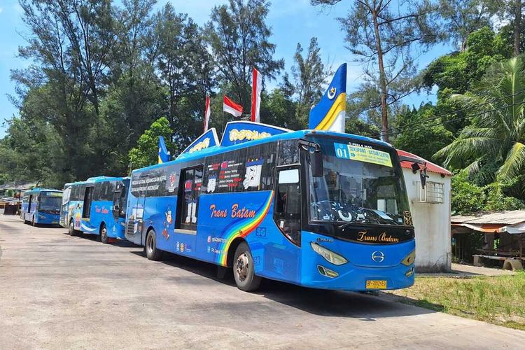 Bus trans Batam di Batam, Kepulauan Riau, Selasa (31/10/2023).