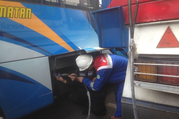 Konversi bahan bakar solar ke bahan bakar gas untuk BRT Semarang, Rabu (9/1/2019)