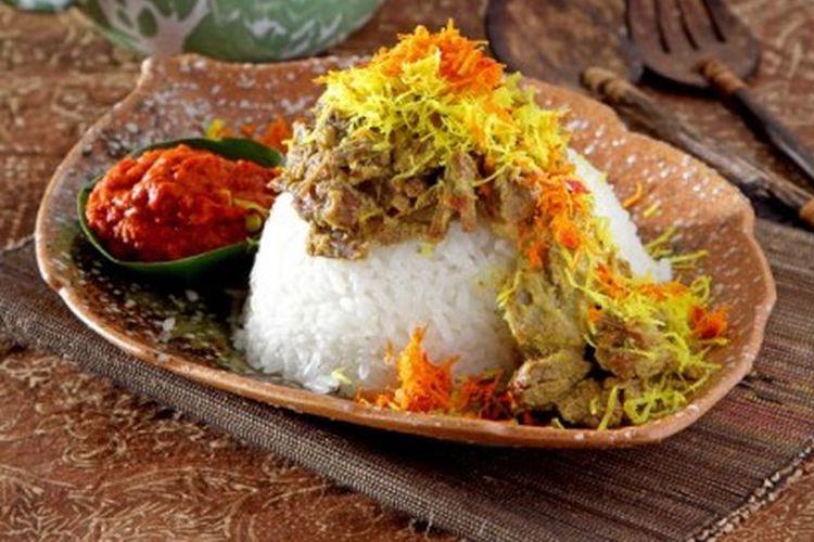 Nasi krawu khas Gresik, Jawa Timur. 