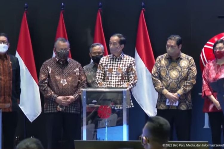 Presiden Joko Widodo saat meresmikan Pembukaan Perdagangan Bursa Efek Indonesia Tahun 2022 di Gedung BEI, Jakarta, Senin (3/1/2021).