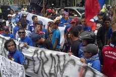 Kecam Menpora, Ribuan Aremania Demo di Gedung DPRD