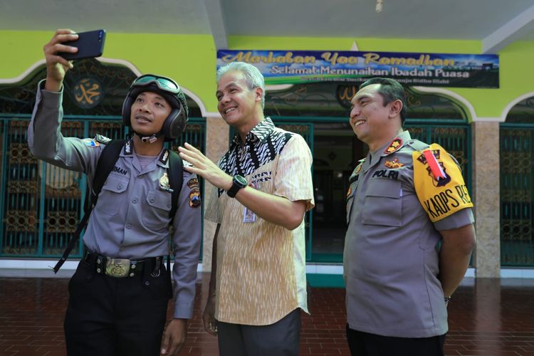 Bripka Herman Hadi Basuki (paling kiri), Gubernur Jateng Ganjar Pranowo dan Kapolres Purworejo AKBP Indra Kurniawan Mangunsong, Kamis (23/5/2019).
