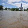 Cerita Pilu Bocah Terlilit Kabel Listrik dan Tersetrum Saat Banjir, Warga yang Menolong Ikut Terpental