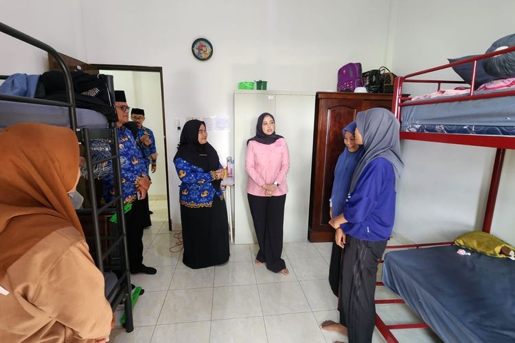 OTT di BNPB, Anggota DPR: Jangan Sampai Korban Bencana Jadi Korban Lagi