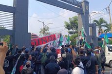 Mahasiswa Demo di Kantor Bupati Bogor, Tuntut Persoalan Truk Tambang dan PKL Puncak