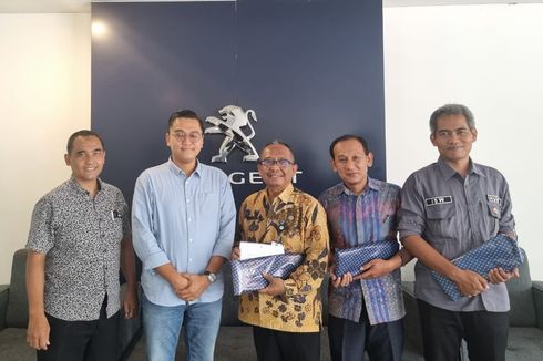 Peugeot Sumbang Mesin Mobil buat Alat Praktik SMK