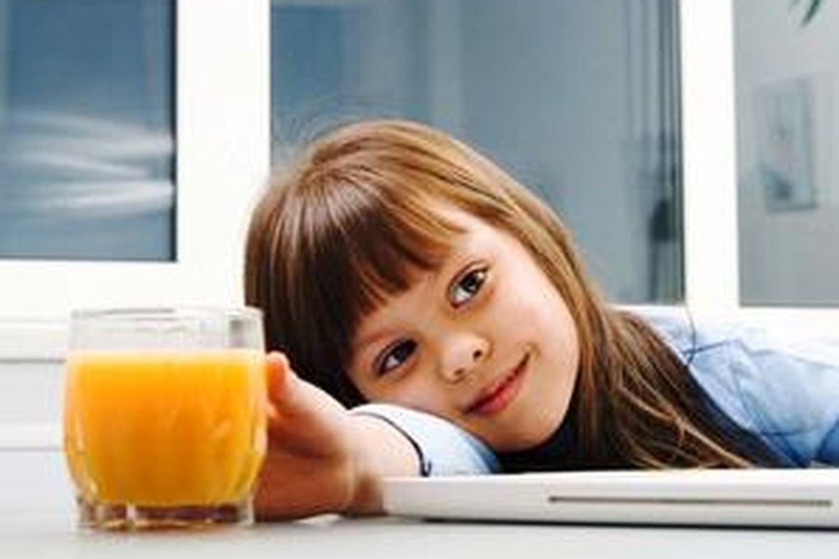 Anak-anak tak tahu apa kandungan minuman serat tersebut.