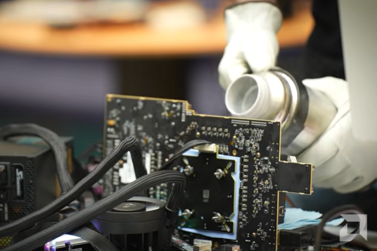 GPU AMD Radeon RX 9060 XT didinginkan pakai nitrogen cair LN2.