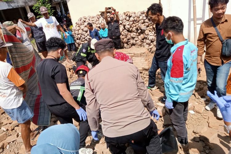 Pekerja Bangunan Meninggal Tertimpa Dinding Saat Proses Bongkar Rumah di Sleman