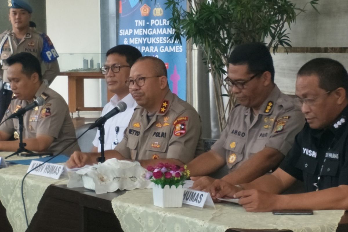 Polisi memberi keterangan pers soal dugaan penganiayaan terhadap Ratna Sarumpaet. Keterangan pers diberikan di Mapolda Metro Jaya, Rabu (3/10/2018).