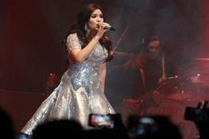 Ada Bagian Brian McKnight dalam Konser Raisa