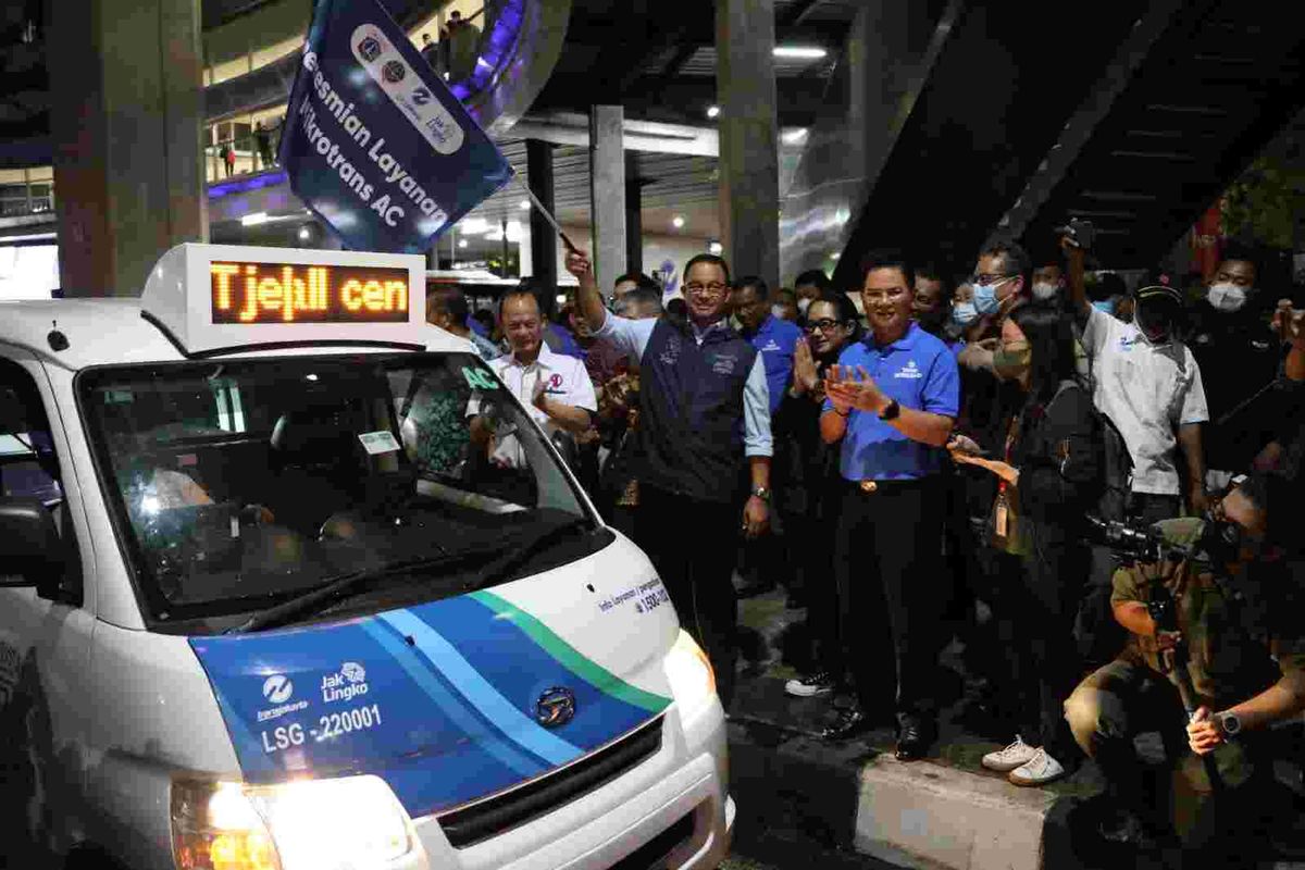 Gubernur DKI Jakarta Anies Baswedan meresmikan sistem pembayaran tarif integrasi JakLingko. Peresmian itu dilaksanakan di Halte MRT Asean, Jakarta Selatan, Jumat (7/10/2022) petang.