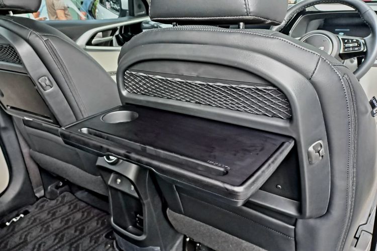 Interior Kia Carens 1.5 L IVT 6-seaters