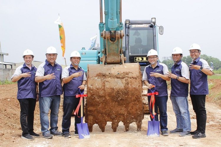 PT Emerald Land Development memulai pembangunan proyek  Emerald Neopolis, Karawang, Jawa Barat, Minggu (8/3/2020).