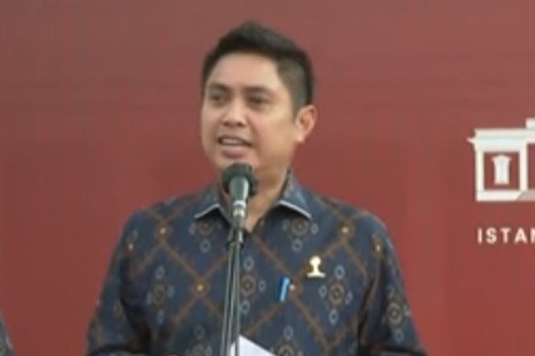 Ketua Umum HIPMI Mardani Maming saat memberikan keterangan usai bertemu Presiden Joko Widodo di Istana Negara, Senin (11/4/2022).
