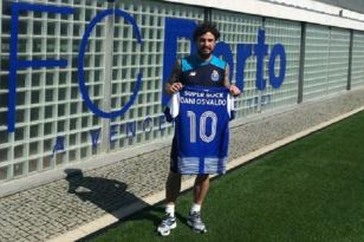 Striker baru FC Porto, Pablo Osvaldo.