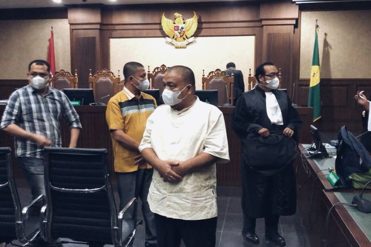 Bupati nonaktif Langkat Terbit Rencana Perangin-Angin pasca persidangan di Pengadilan Tindak Pidana Korupsi (Tipikor) Jakarta, Senin (13/6/2022). 