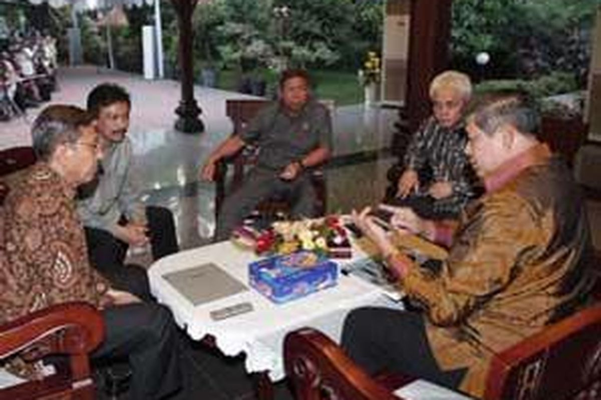 Hari ke 3 pelaksanaan fit and proper test calon menteri oleh Presiden terpilih Susilo Bambang Yudhoyono di Puri Cikeas, Bogor, Jabar, Senin (19/10).