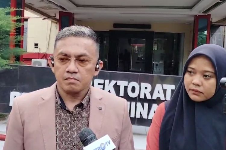 Thomy Faisal Sitorus selaku kuasa hukum keluarga korban saat diwawancarai di Polda Sumatera Utara pada Rabu (30/10/2024).