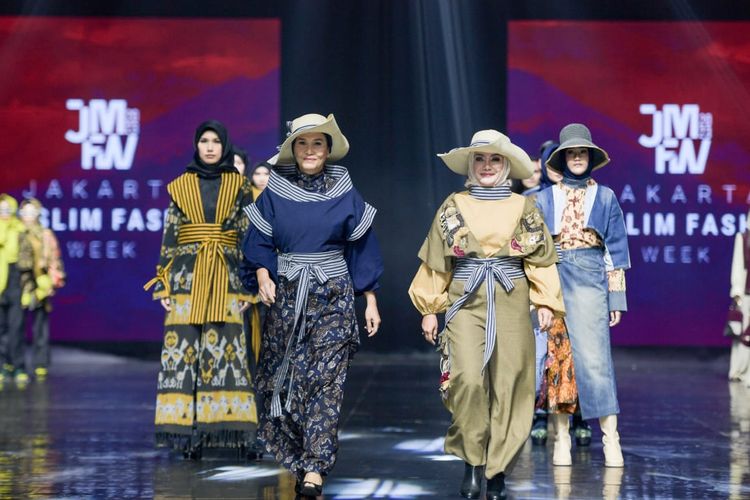 Karya fesyen dari pendidikan vokasi pada acara Jakarta Muslim Fashion Week (JMFW) 2023 