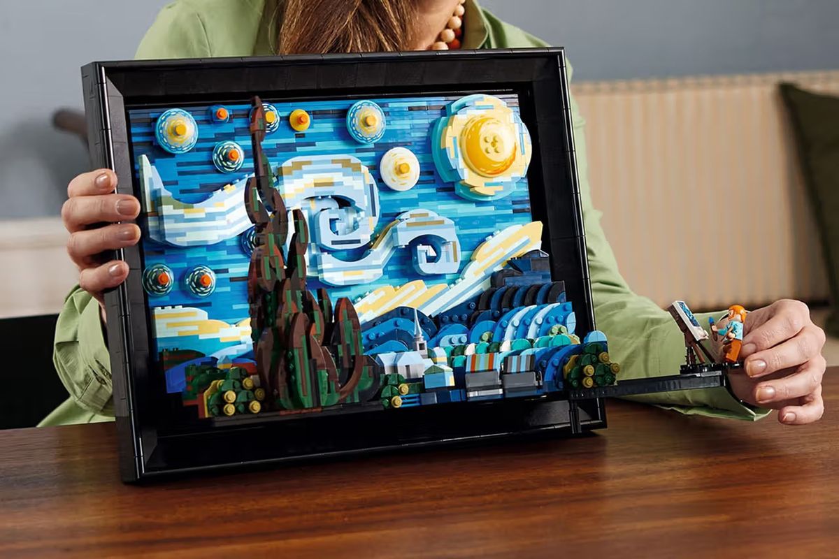 Lego The Starry Night karya Vincent Van Gogh