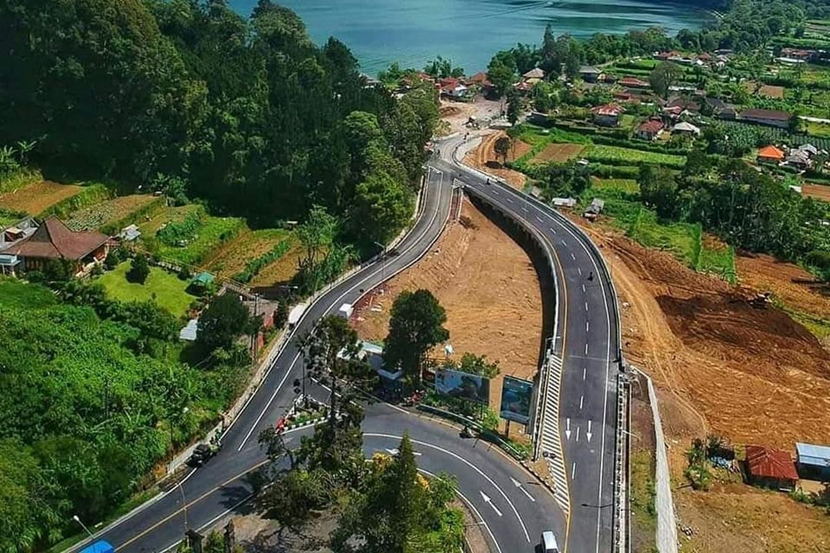 Pembangunan jalan pintas dari ruas Mengwitani-Singaraja sepanjang 12,76 kilometer di Bali. 