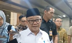Mendikdasmen: 150.000 Guru Akan Dapat Beasiswa D4-S1 Mulai 2026