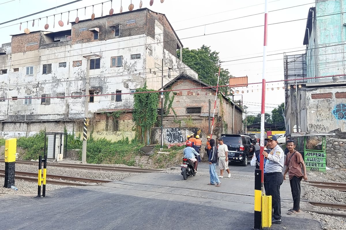 KAI Tertibkan 2.220 Pelintasan Liar, Tekan Risiko Kecelakaan Kereta