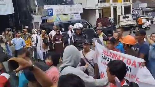 TPN Kutuk Penganiayaan Warga yang Bentangkan Spanduk Pilih Ganjar saat Kunker Jokowi