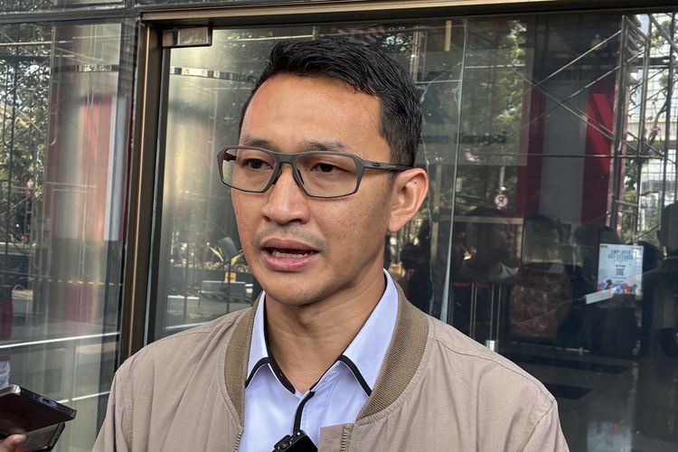 Satu Tahun Kasus Dana CSR BI-OJK, KPK Tak Kunjung Tahan 2 Anggota DPR 