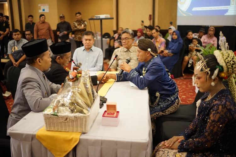 Foto : Syarat Daftar Nikah Gratis Di Jogja Salah Satunya Surat Foto : Syarat Daftar Nikah Gratis Di Jogja Salah Satunya Surat